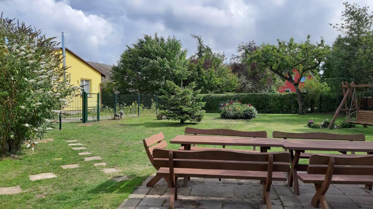 Ferienwohnung Smillenzweg Mit Garten Lohme Exterior foto